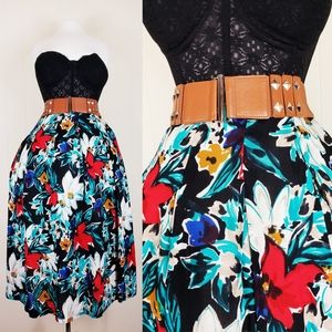 Vintage floral skirt with belt